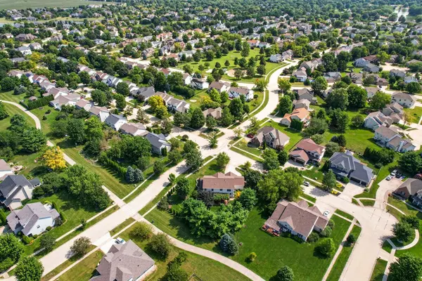 2201 Strand DR, Champaign, IL 61822