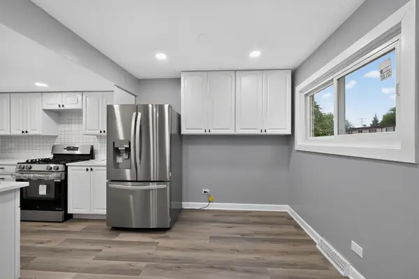 257 dover DR #c, Des Plaines, IL 60018