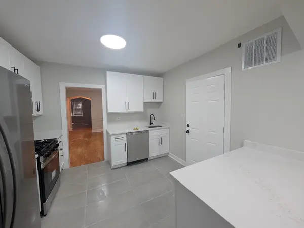 5801 N Richmond ST #1, Chicago, IL 60659