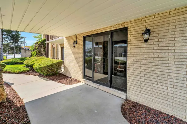 4716 W 106th PL #1C, Oak Lawn, IL 60453