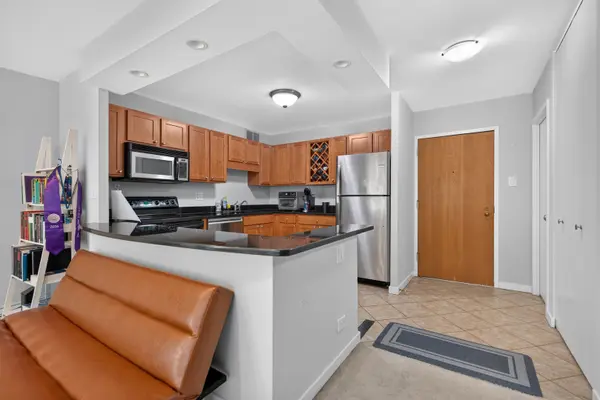 211 E Ohio ST #2313, Chicago, IL 60611