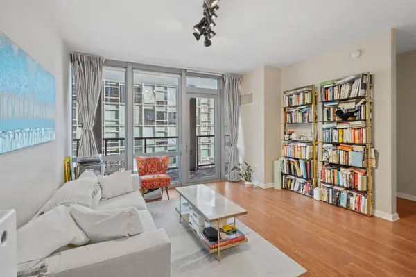 160 E Illinois ST #1307, Chicago, IL 60610