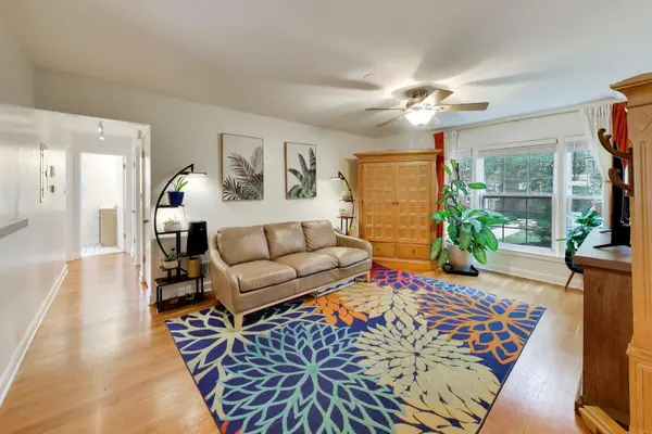 2417 W Fitch AVE #1, Chicago, IL 60645