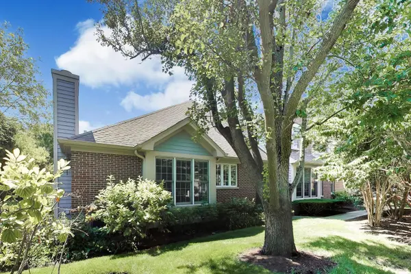 2107 Norwich CT, Glenview, IL 60026