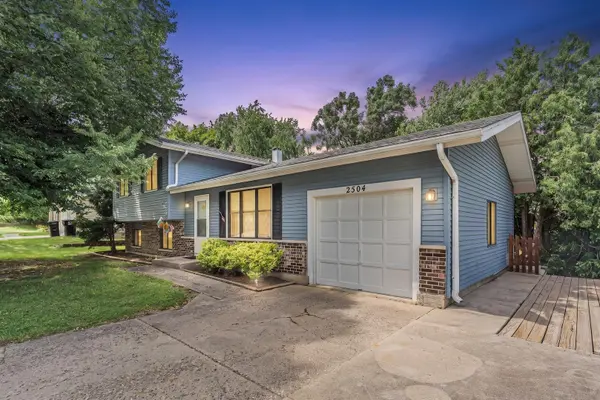 2504 W Fairview LN, Mchenry, IL 60051