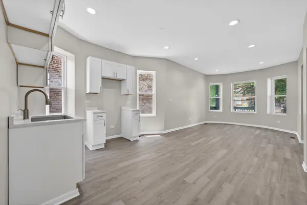 151 N Long AVE, Chicago, IL 60644