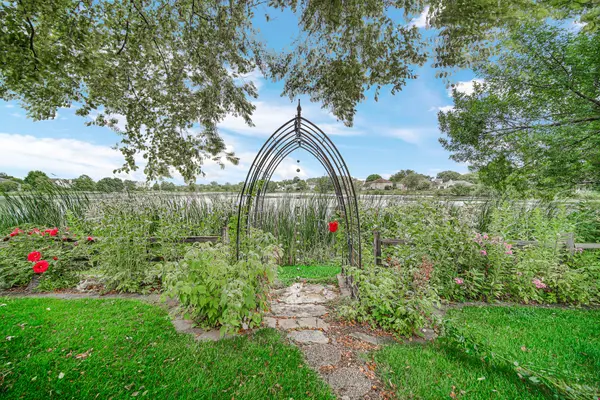 779 Feather Sound DR, Bolingbrook, IL 60440
