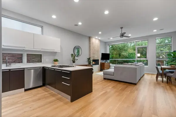 865 N Marshfield AVE #3, Chicago, IL 60622
