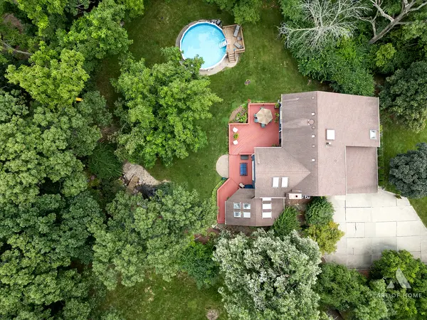 16244 Bluff RD, Lemont, IL 60439