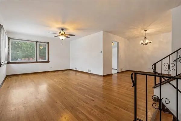 5905 N Oketo AVE, Chicago, IL 60631