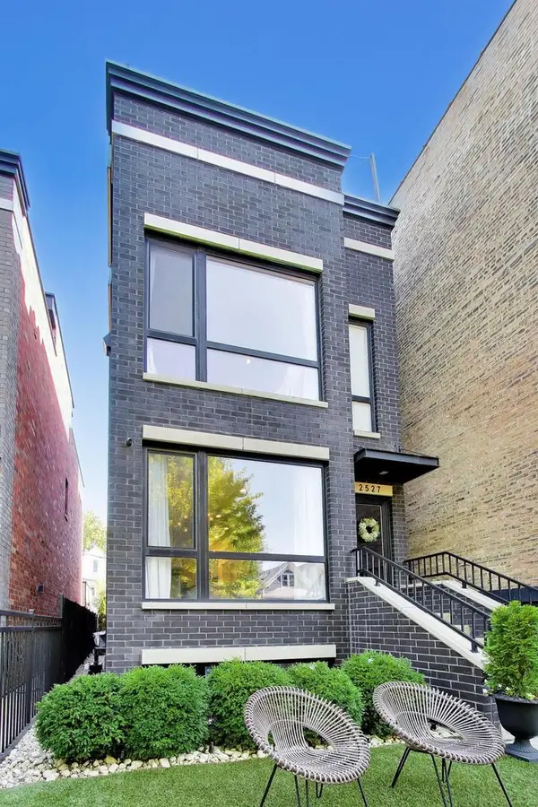 2527 W MEDILL AVE, Chicago, IL 60647
