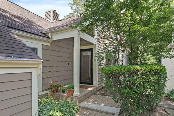 30 Whittington Crse, St. Charles, IL 60174