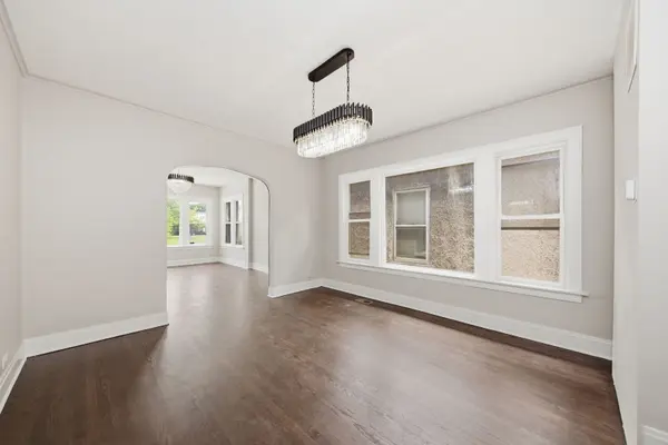 10742 S Prairie AVE, Chicago, IL 60628