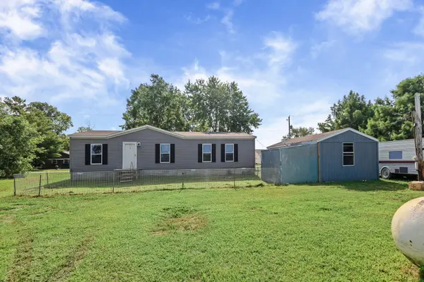 1257 Cedar Creek DR, Centralia, IL 62801