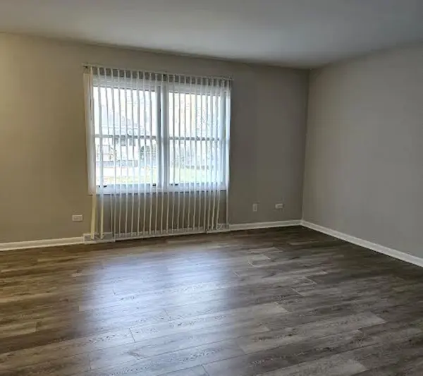 914 Hillside AVE #1, Antioch, IL 60002