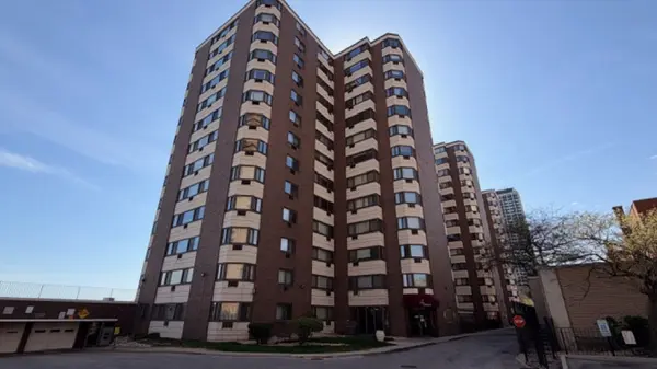 7337 S South Shore DR #1424, Chicago, IL 60649
