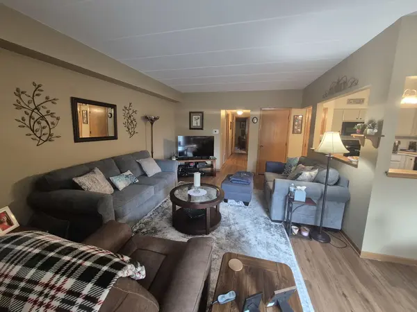 17806 Bernard DR #2B, Orland Park, IL 60467