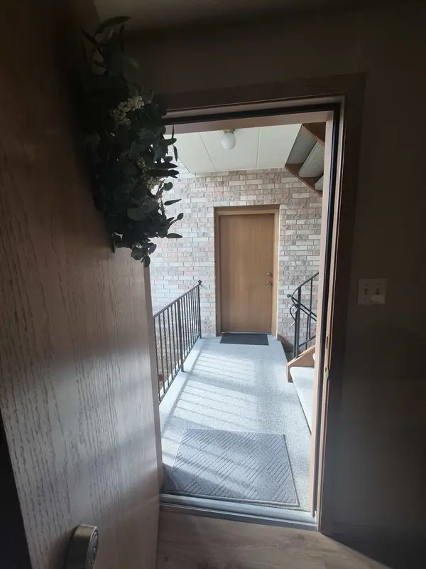 17806 Bernard DR #2B, Orland Park, IL 60467