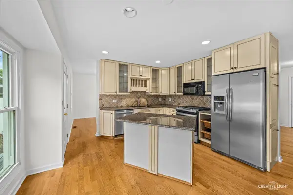 1333 Briarwood DR, Naperville, IL 60540