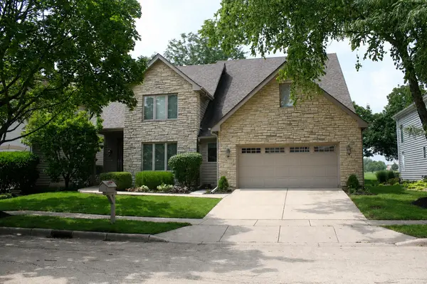 1319 Cranbrook CIR, Aurora, IL 60502