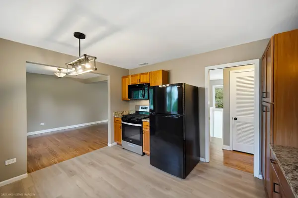 407 Keepataw DR, Lemont, IL 60439