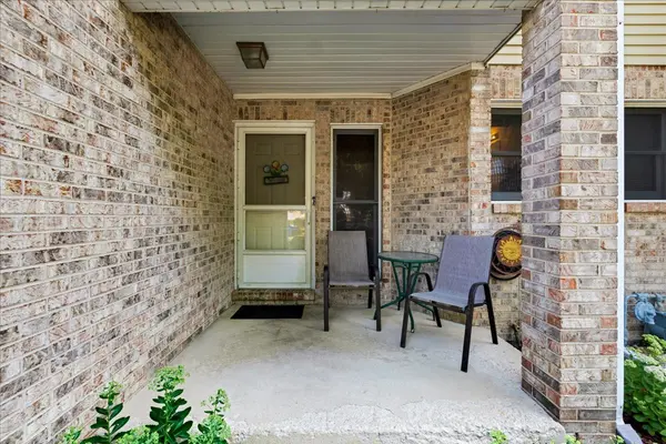 446 S Wenbriar SQ, Addison, IL 60101