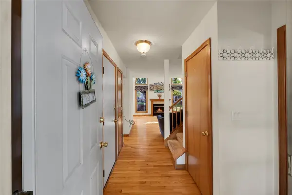 446 S Wenbriar SQ, Addison, IL 60101