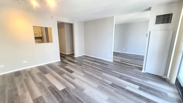 10 E Ontario ST #2406, Chicago, IL 60611