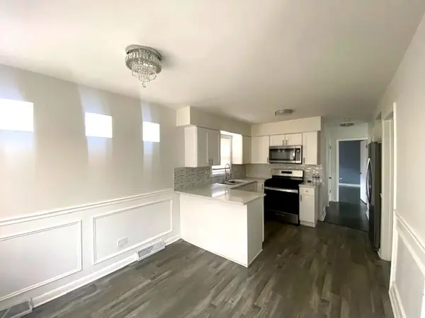 7955 S Wentworth AVE, Chicago, IL 60620