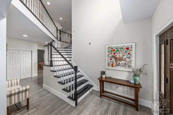 1228 Bishop ST, West Chicago, IL 60185