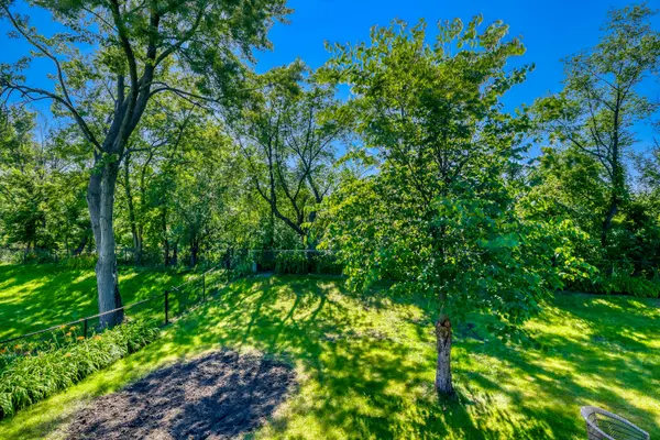 1120 Concord LN, Hoffman Estates, IL 60192