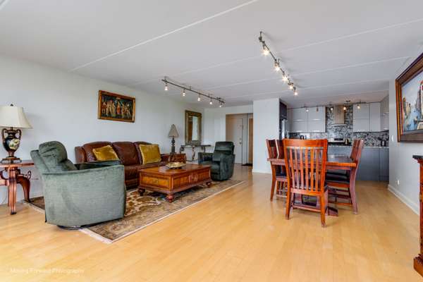 8540 W Foster AVE #503, Norridge, IL 60706