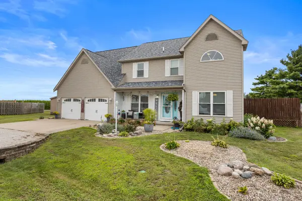 21 S Scarborough CT, Sidney, IL 61877