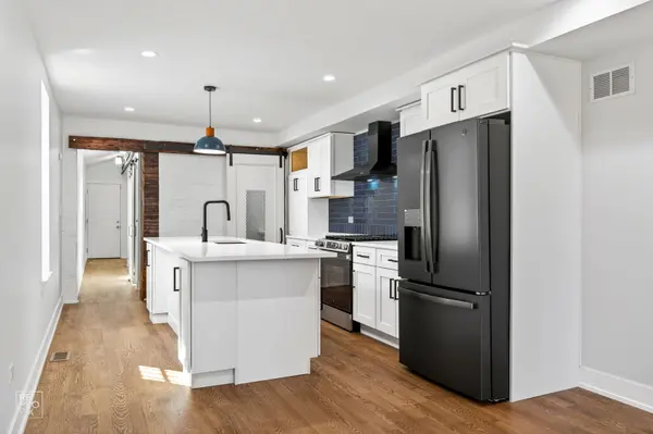 3341 W Iowa ST, Chicago, IL 60651
