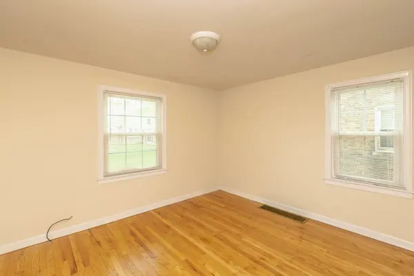 4231 W Nelson ST #2, Chicago, IL 60641