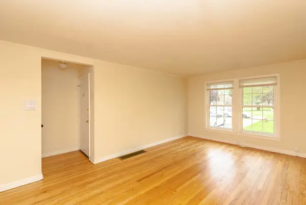 4231 W Nelson ST #2, Chicago, IL 60641