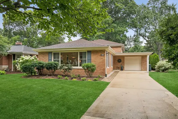 332 Scott AVE, Glen Ellyn, IL 60137