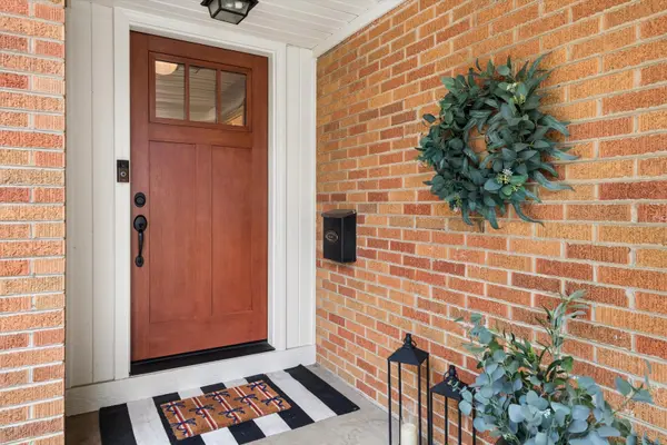 332 Scott AVE, Glen Ellyn, IL 60137