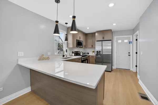 123 W 104th PL, Chicago, IL 60628