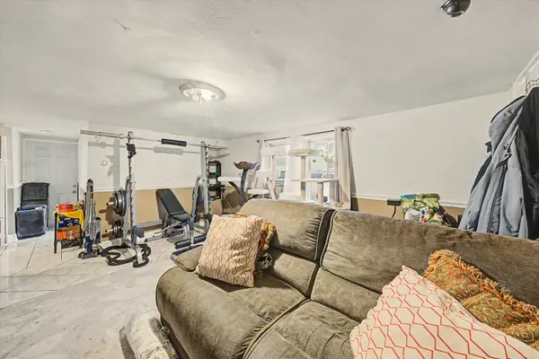 5200 S Lorel AVE, Chicago, IL 60638