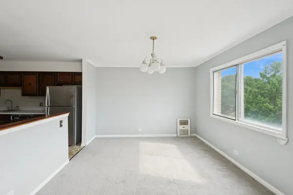5251 Galitz ST #404, Skokie, IL 60077