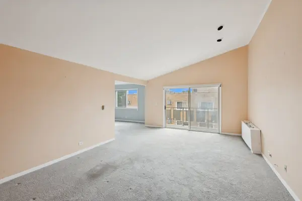 5251 Galitz ST #404, Skokie, IL 60077