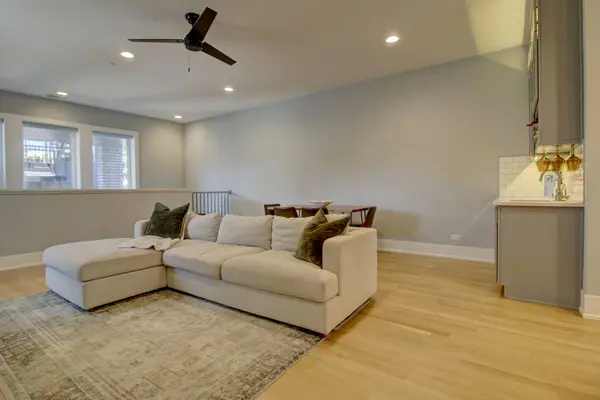 2438 N Western AVE #1, Chicago, IL 60647