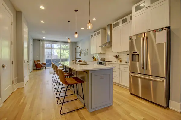 2438 N Western AVE #1, Chicago, IL 60647