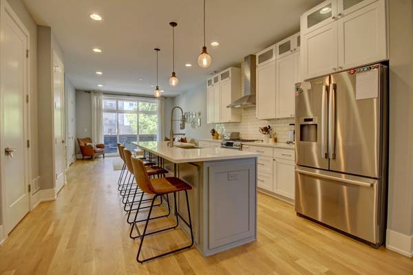 2438 N Western AVE #1, Chicago, IL 60647