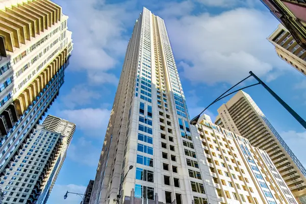 33 W Ontario ST #56F, Chicago, IL 60654