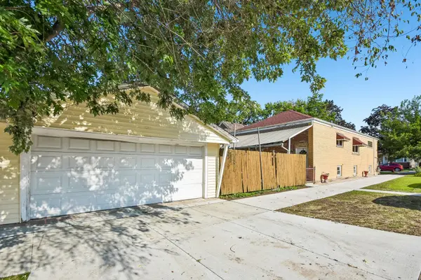 3458 W 72nd PL, Chicago, IL 60629