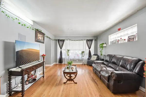 3458 W 72nd PL, Chicago, IL 60629