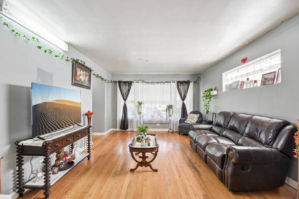 3458 W 72nd PL, Chicago, IL 60629