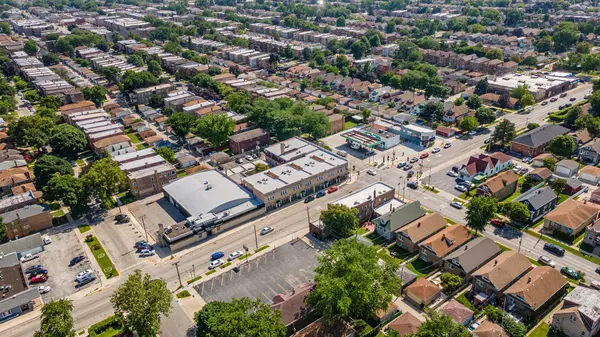 6742 16th ST W #B, Berwyn, IL 60402